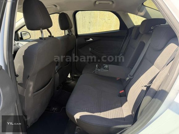 YIL CAR'dan 2017 FORD FOCUS III+1.5 TDCİ+TITANIUM+OTOMATİK PARK
