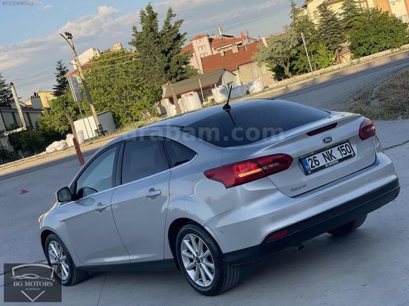 2017 FORD FOCUS 1.5 TDCİ TİTANİUM X LED MATRİX FAR OTOMATİK PARK