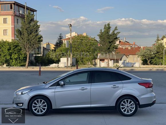 2017 FORD FOCUS 1.5 TDCİ TİTANİUM X LED MATRİX FAR OTOMATİK PARK