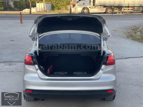 2017 FORD FOCUS 1.5 TDCİ TİTANİUM X LED MATRİX FAR OTOMATİK PARK