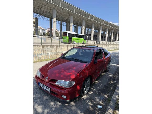 Sahibinden Renault Megane 2.0 Coupe 1998 Model Kocaeli