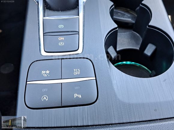 RENAULT GÜRSES'DE 2020 FORD FOCUS 1.5 TDCİ TITANIUM %0,99 KREDİ