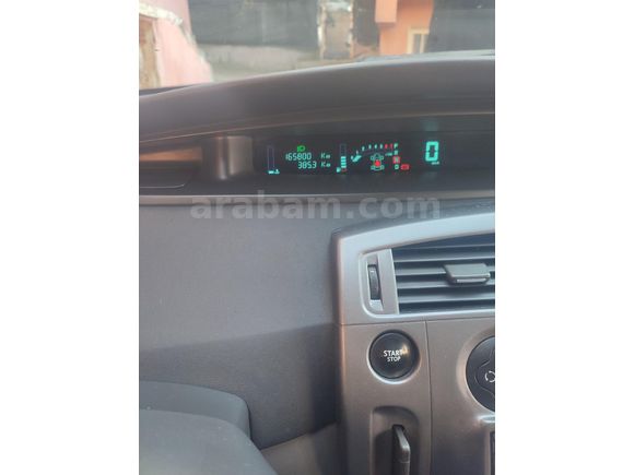 Sahibinden Renault Scenic 1.6 Dynamique 2004 Model  Otomatik