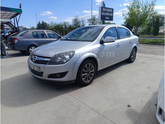 Sahibinden Opel Astra 1.6 Enjoy 111.Yıl 2011 Model