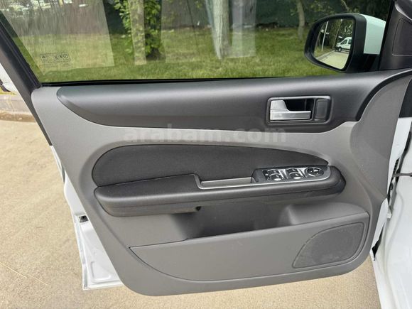 2011 FORD FOCUS COLLECTİON PAKET EMSALSİZ TEMİZLİKTE