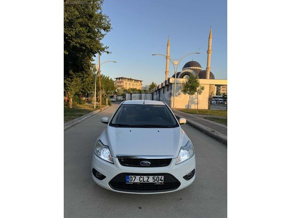 2011 FORD FOCUS COLLECTİON PAKET EMSALSİZ TEMİZLİKTE