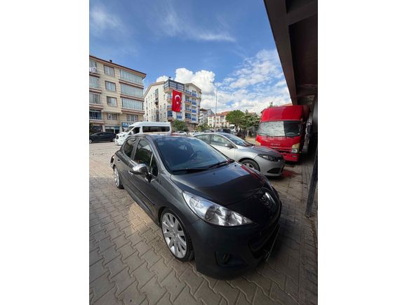 Sahibinden değişensiz peugeot 207 acil satılık 
