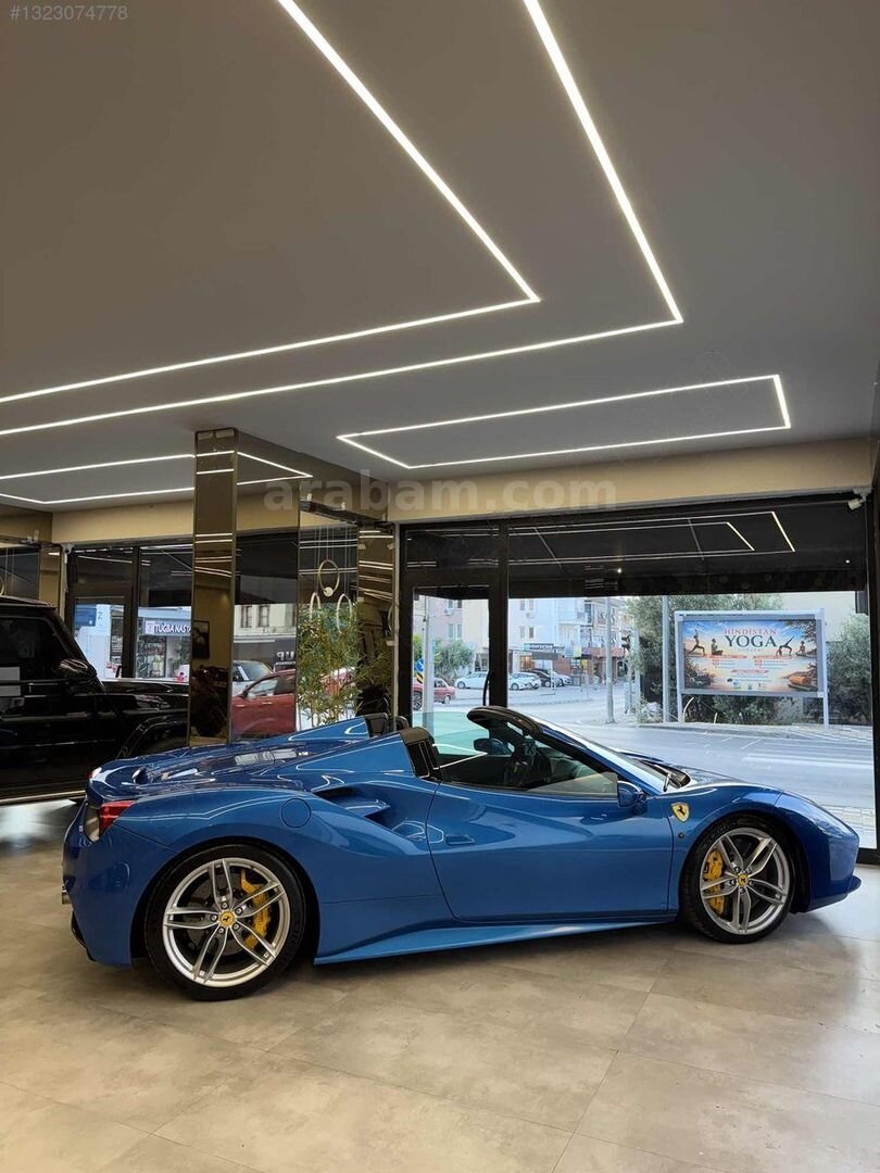 Galeriden Ferrari 488 Spider 2016 Model Muğla 76.000 km Mavi 3