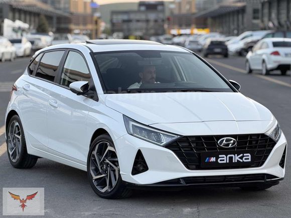 2021 MODEL HYUNDAİ İ20 STYLE PLUS SUNROOFLU BOYASIZ 40.000 KM