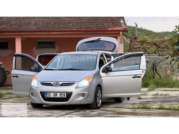 2012 MODEL HYUNDAİi201.4CRDİ