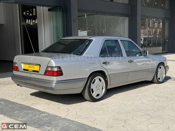 CEM AUTO'DAN MERCEDES-BENZ E220 CLASSİC ORJİNAL OTOMATİK