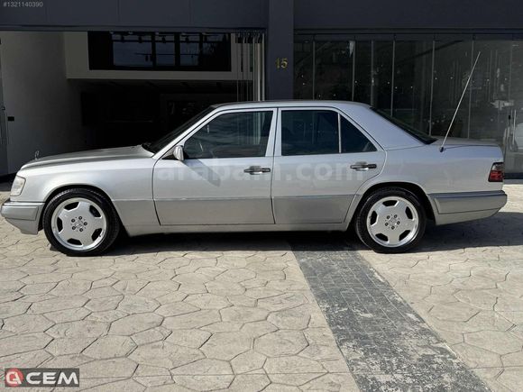 CEM AUTO'DAN MERCEDES-BENZ E220 CLASSİC ORJİNAL OTOMATİK