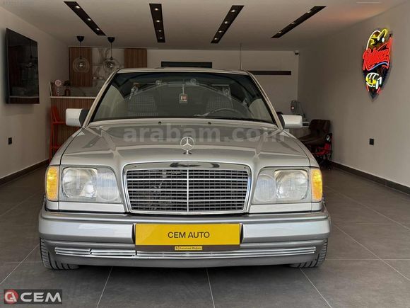 CEM AUTO'DAN MERCEDES-BENZ E220 CLASSİC ORJİNAL OTOMATİK