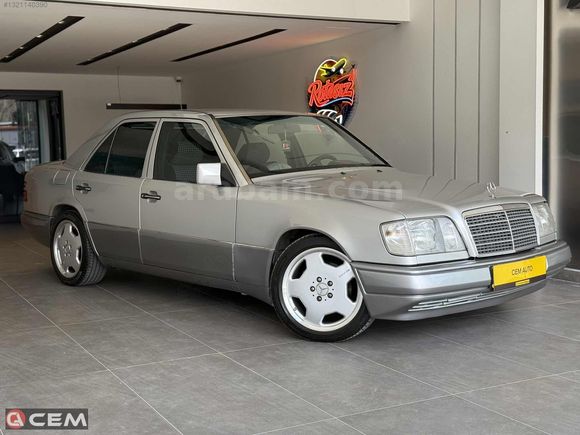 CEM AUTO'DAN MERCEDES-BENZ E220 CLASSİC ORJİNAL OTOMATİK