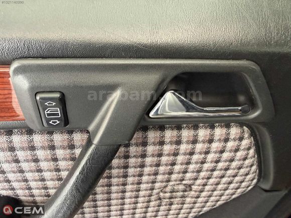 CEM AUTO'DAN MERCEDES-BENZ E220 CLASSİC ORJİNAL OTOMATİK
