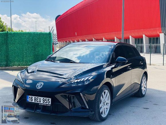 GÜVENDEN 2023 MG4 LUXURY 204hp UZUN MENZİL 47.000km EMSALSİZ