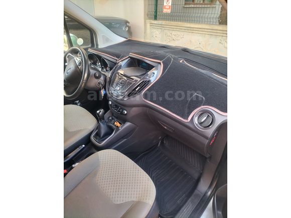 Sahibinden Ford Tourneo Courier 1.6 TDCi Titanium 2015 Model 