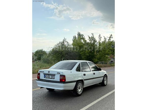 92 MODEL VECTRA A KASA 2.0 16 VALF