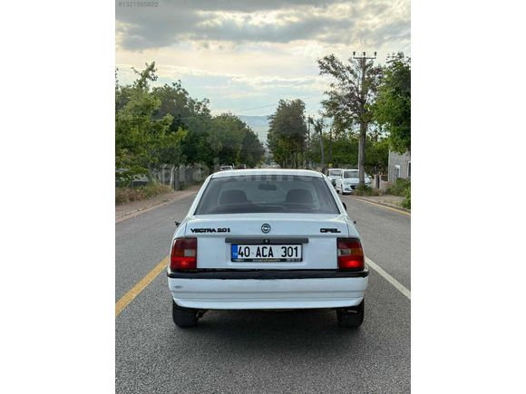 92 MODEL VECTRA A KASA 2.0 16 VALF