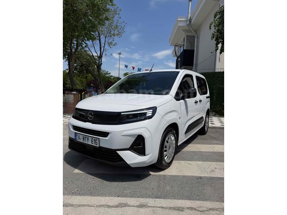 Sahibinden Opel Combo 1.5 CDTI Essential 2025 Model 