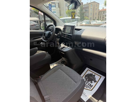 Sahibinden Opel Combo 1.5 CDTI Essential 2025 Model 