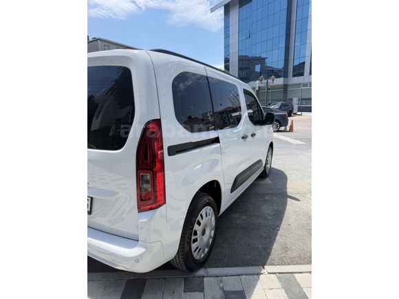 Sahibinden Opel Combo 1.5 CDTI Essential 2025 Model 