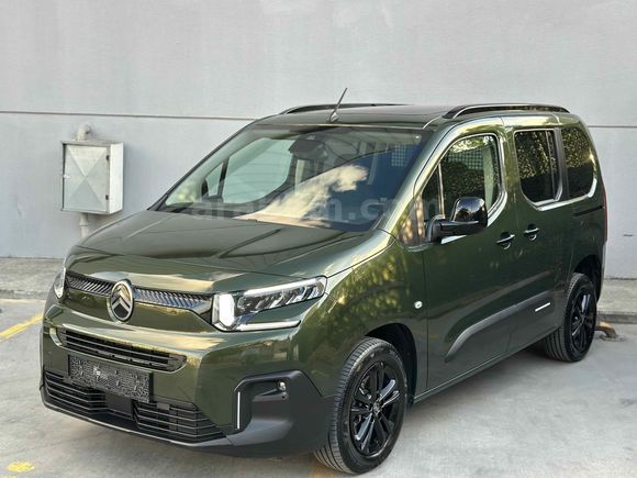 ESSA GARAGE 2025 16 BİN KM YEŞİL CAM TAVANLI HATASIZ