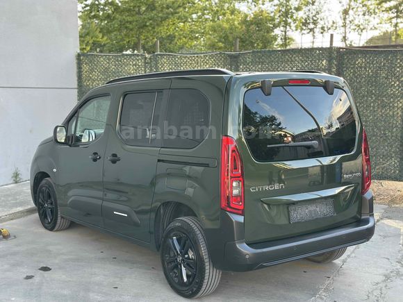 ESSA GARAGE 2025 16 BİN KM YEŞİL CAM TAVANLI HATASIZ