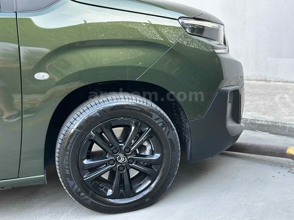 ESSA GARAGE 2025 16 BİN KM YEŞİL CAM TAVANLI HATASIZ