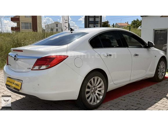 2011 MODEL OPEL INSIGNIA KREDİ KARTINA 12 TAKSİT