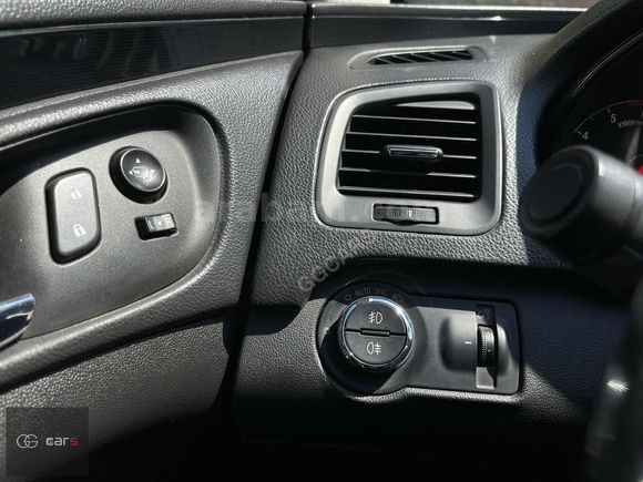 TEMİZ OPEL INSIGNIA DİZEL OTOMATİK 2.0 COSMO