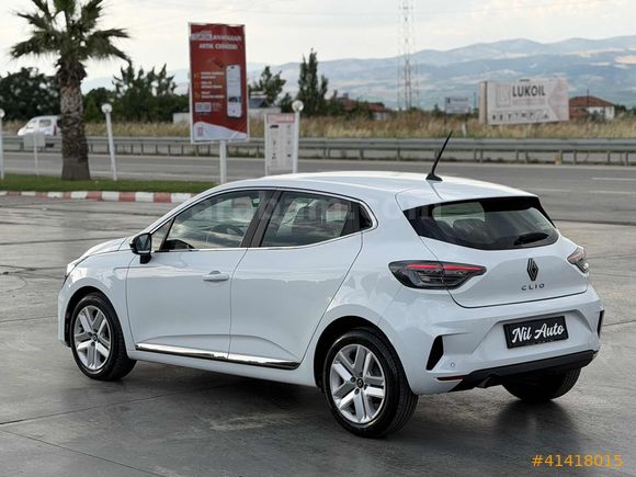 2023 CLİO 1.0 EVOLUTİON 1.0 TCE OTOMATİK 62.000 KM HATASIZ