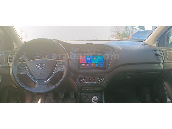Sahibinden Hyundai i20 1.4 CRDi Style 2015 Model