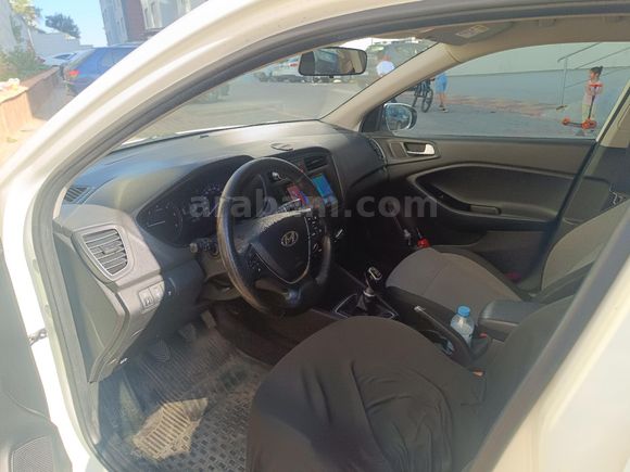 Sahibinden Hyundai i20 1.4 CRDi Style 2015 Model