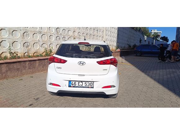 Sahibinden Hyundai i20 1.4 CRDi Style 2015 Model
