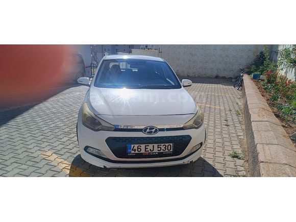 Sahibinden Hyundai i20 1.4 CRDi Style 2015 Model
