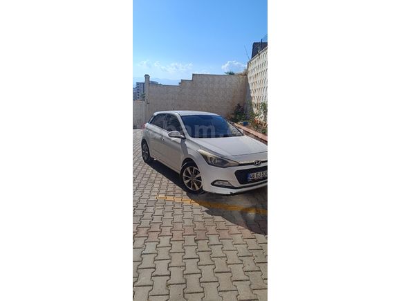Sahibinden Hyundai i20 1.4 CRDi Style 2015 Model