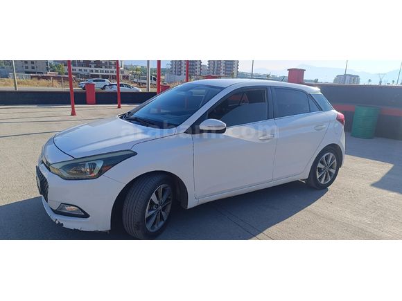 Sahibinden Hyundai i20 1.4 CRDi Style 2015 Model