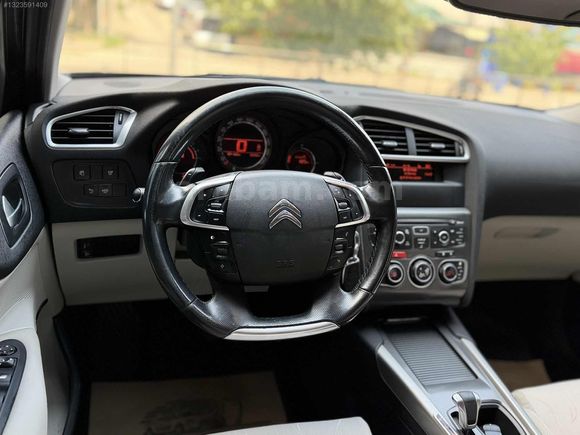 CİTROEN C4 2012 CONFORT PLUS OTOMATİK VİTES 104 BİN KİLOMETREDE