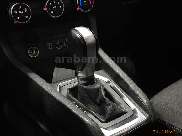 OTOMATİK 2020 RENAULT CLİO 1.3 TCE TOUCH EDC 101 BİNDE
