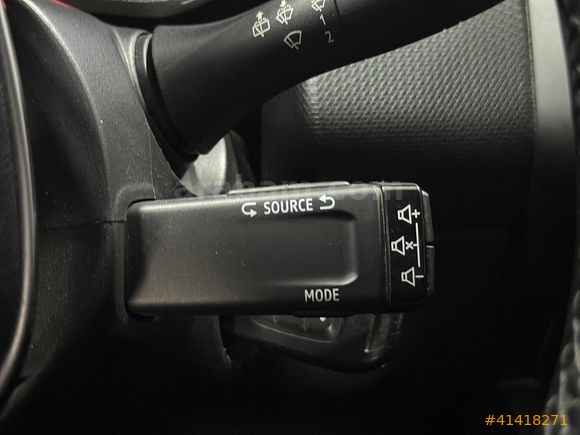 OTOMATİK 2020 RENAULT CLİO 1.3 TCE TOUCH EDC 101 BİNDE