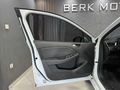 OTOMATİK 2020 RENAULT CLİO 1.3 TCE TOUCH EDC 101 BİNDE
