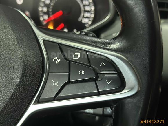 OTOMATİK 2020 RENAULT CLİO 1.3 TCE TOUCH EDC 101 BİNDE