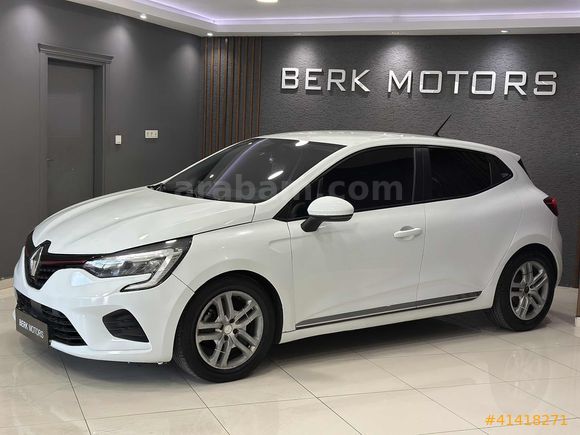 OTOMATİK 2020 RENAULT CLİO 1.3 TCE TOUCH EDC 101 BİNDE