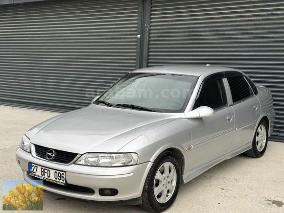 2000 MODEL TEMİZ VECTRA