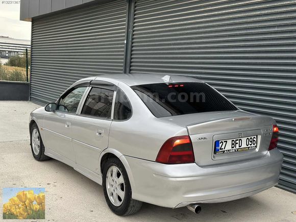 2000 MODEL TEMİZ VECTRA