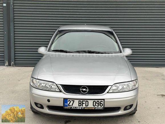 2000 MODEL TEMİZ VECTRA