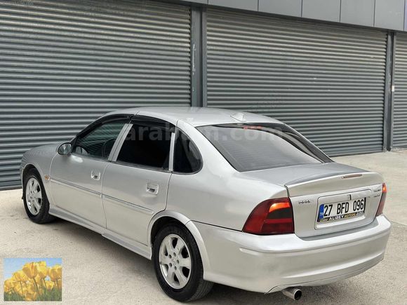 2000 MODEL TEMİZ VECTRA