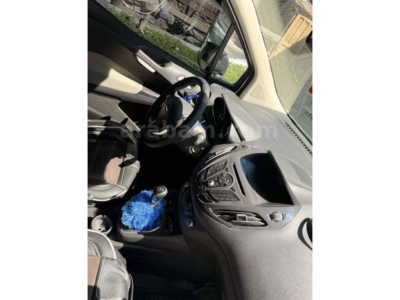 Sahibinden Ford Tourneo Courier 1.6 TDCi Titanium 2014 Model 