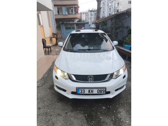 Sahibinden Honda Civic 1.6i VTEC Eco Elegance 2013 Model